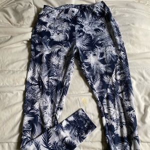 Blue leaf print athleisure pants Size small